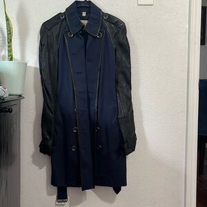 Burberry coat Black leather and navy blue